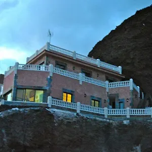 La Roca Apartment